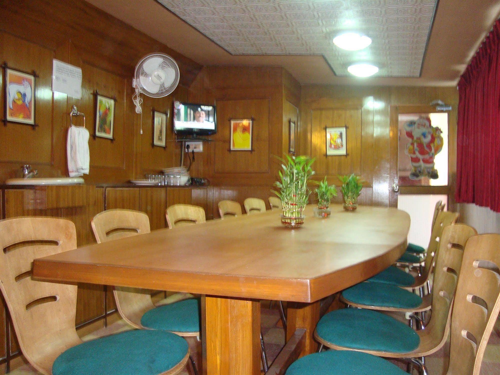 Shila International Hotel Kolkata Luaran gambar